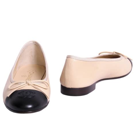 Ballerines CHANEL T 36 1/2 bicolores beige et noir